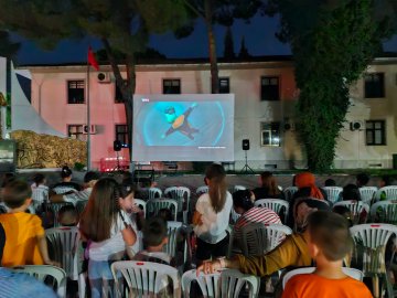 Gördes'te Açık Hava Sinema Etkinliği Başladı