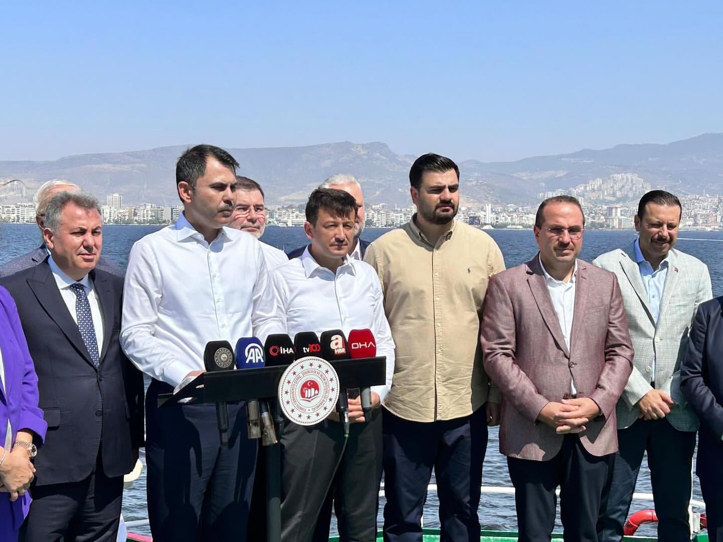 Çevre Bakanı İzmir Körfezi'nde Araştırma Yaptı