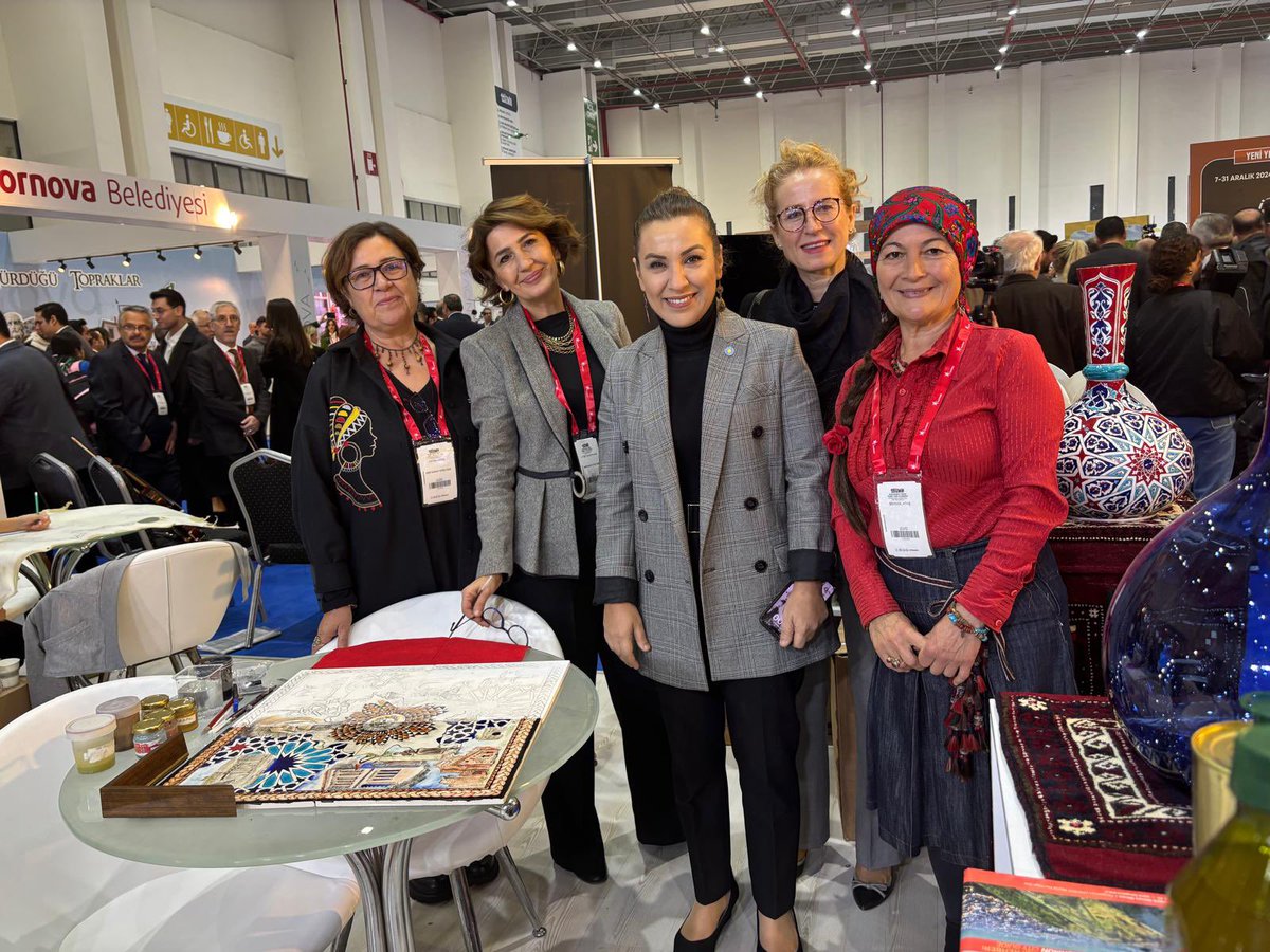 İYİ Parti İzmir İl Başkanı Ülkü Doğan, Turizm Ve Sağlık Turizmi Fuarı Açılış Törenine Katıldı