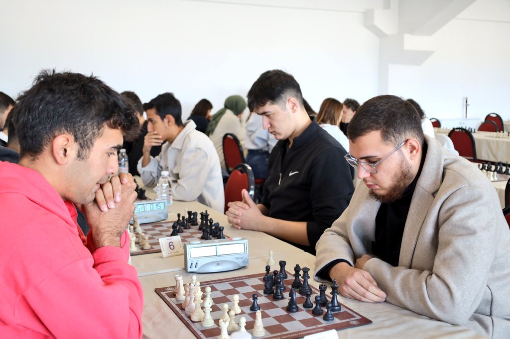 Manisa Gençlik ve Spor İl Müdürlüğü'nün düzenlediği Yurtlararası Erkekler Satranç Turnuvası Yarışması Sonuçlandı