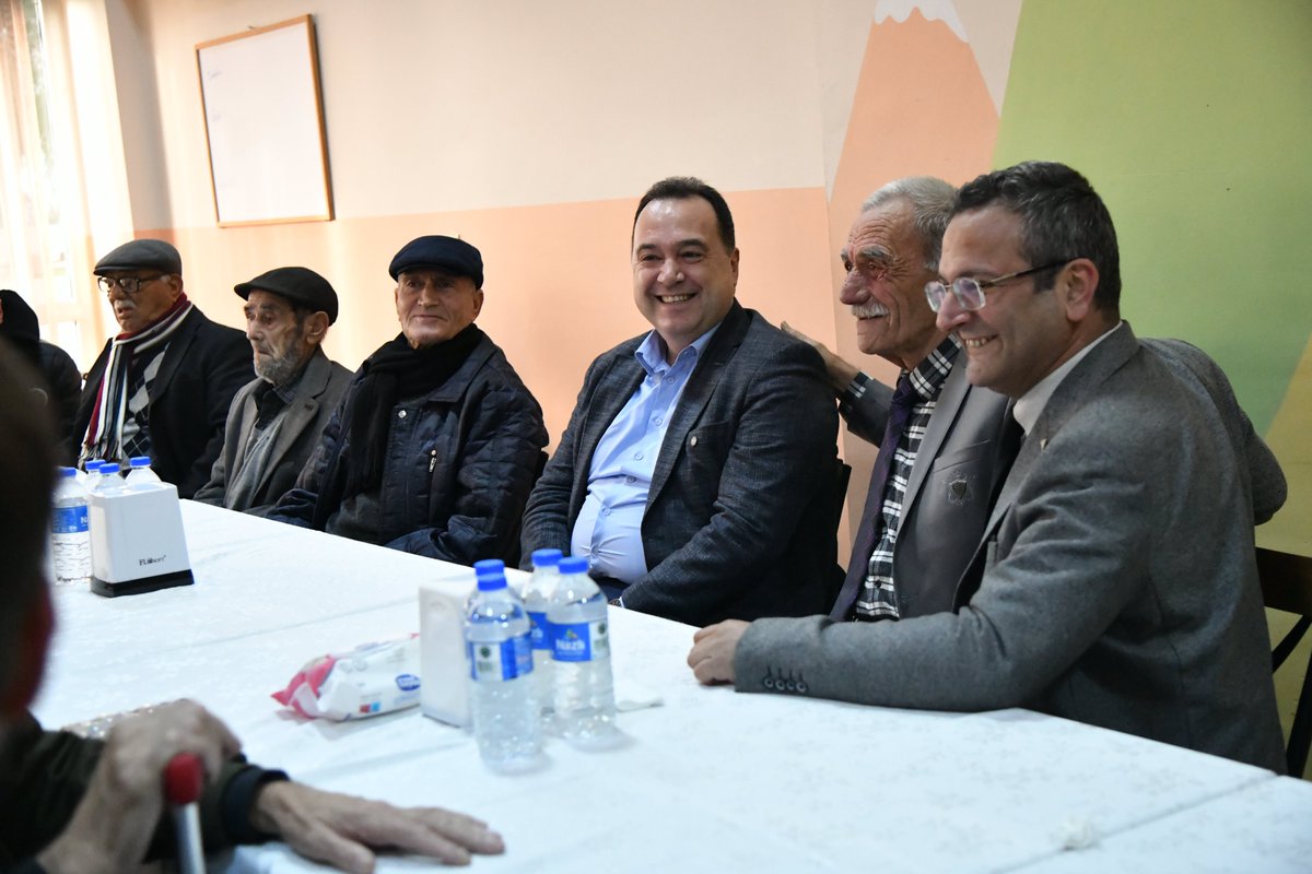 Belediye Başkanı Besim Dutlulu, Akhisar Belediyespor Basketbol Kulübü'yle birlikte Huzurevi Ziyareti Gerçekleştirdi