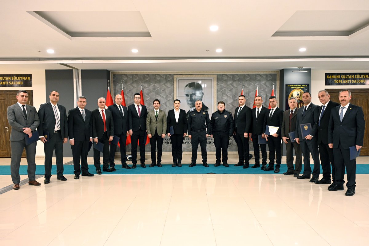 Manisa Emniyet Müdürlüğü, Başarılı Operasyonlarda Çalışanları Övdü