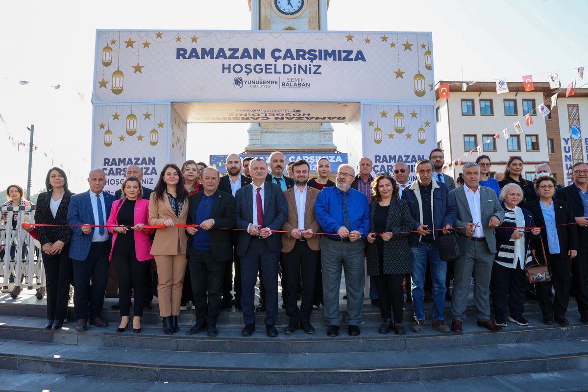 Yunusemre Belediyesi, 100 Yıl Meydanında Özel Ramazan Çarşısı Kurdu